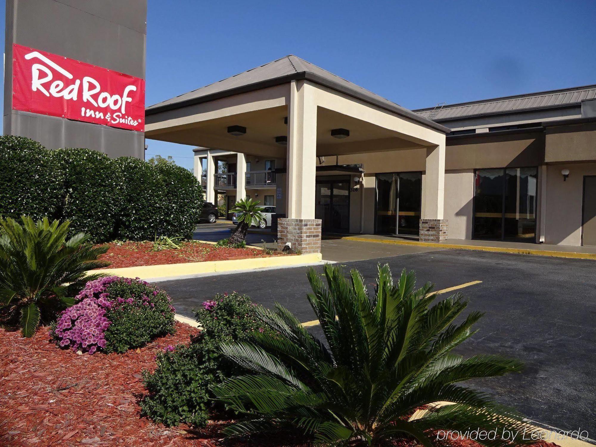 Red Roof Inn & Suites Statesboro - University Bagian luar foto